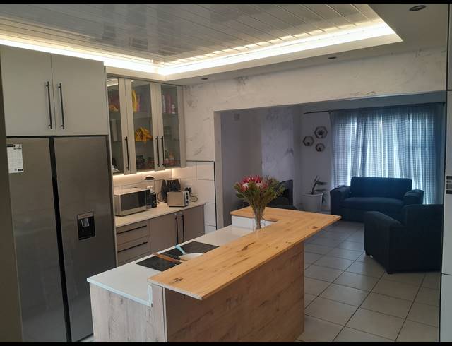 1 bed property to rent in RAVENSMEAD